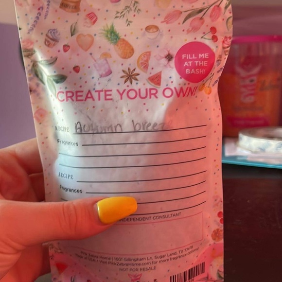 Pink zebra sprinkles - Picture 2 of 2